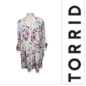 Torrid Emma white floral print babydoll tunic Top size 3-3X/22-24